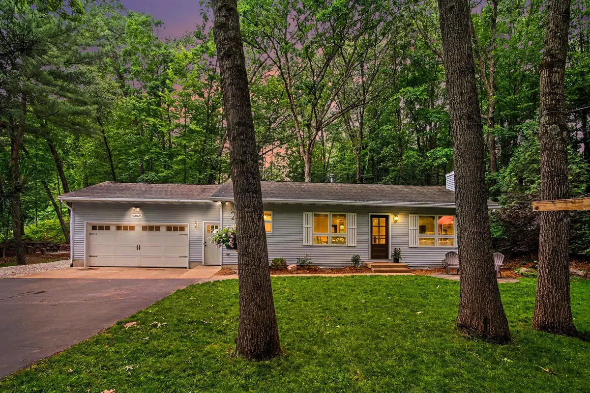 6069 Stout Creek Avenue Ne, Belmont, MI 49306 - #1