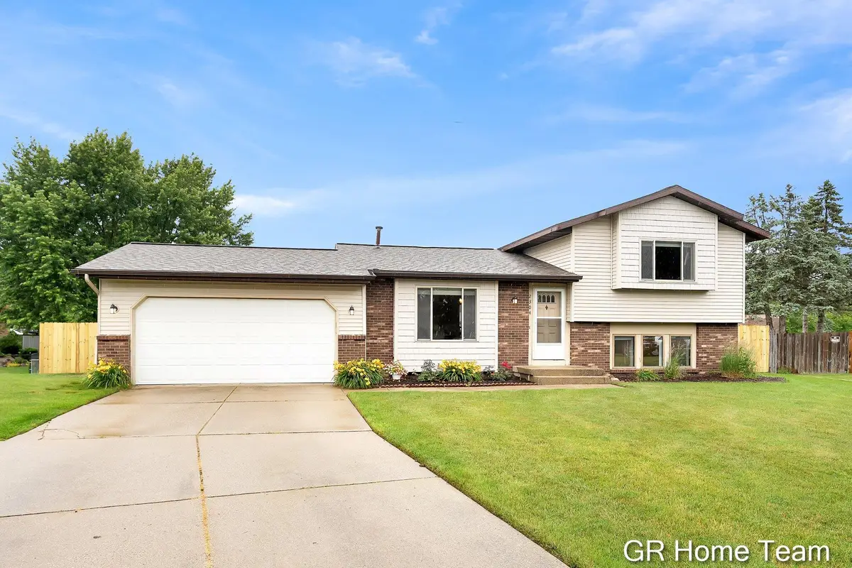 2304 Brookfarm Court Se, Grand Rapids, MI 49508 - #1