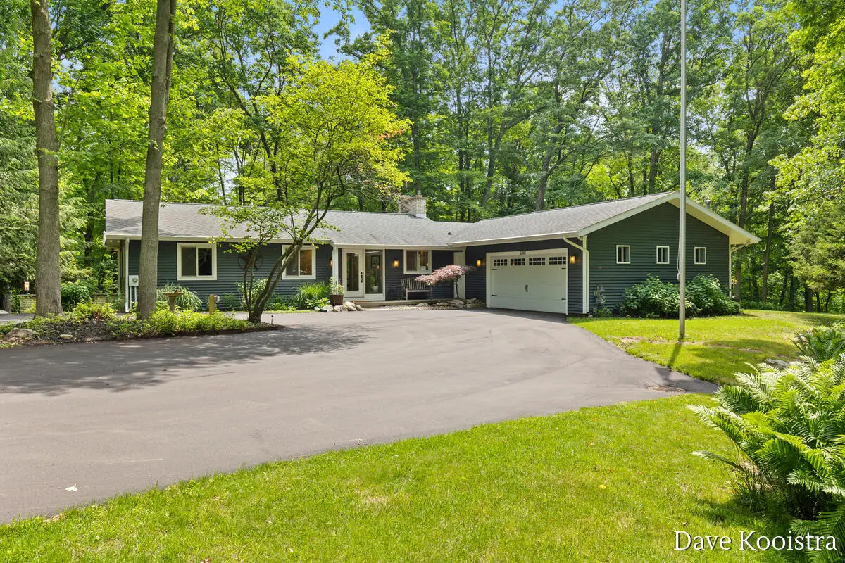 2480 Burton Woods Court Se, Grand Rapids, MI 49546 - #1