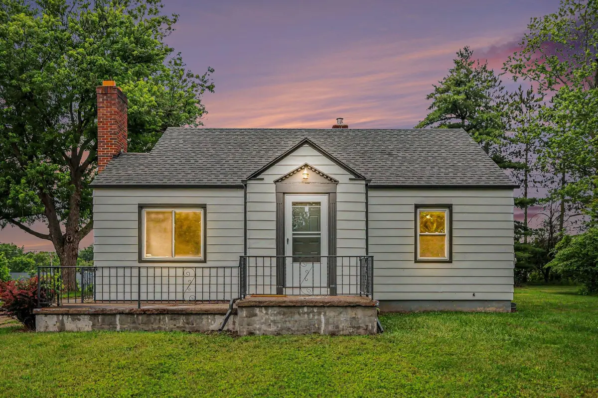 2215 Coolidge Street, Lansing, MI 48906 - #1