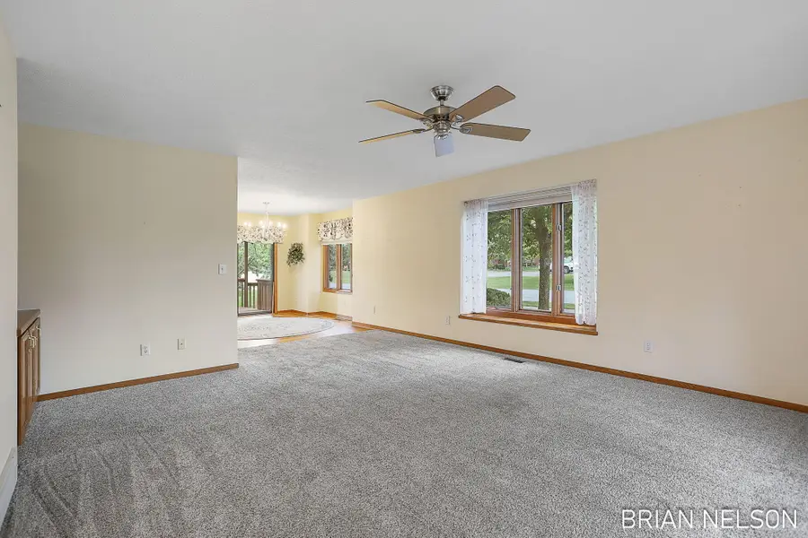 205 Parkside Drive, Zeeland, MI 49464 - #2