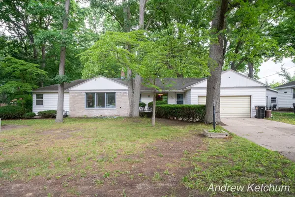 297 Fourth Avenue, Holland, MI 49424