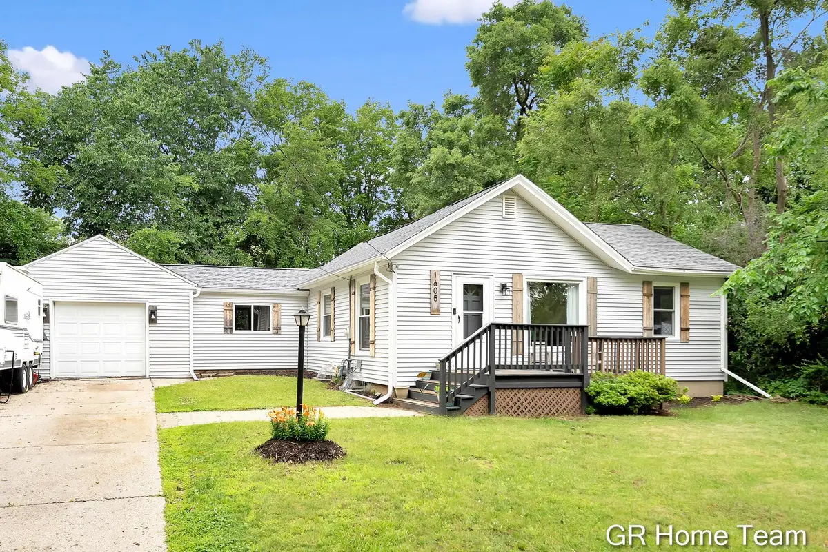 1605 Preston Avenue Nw, Grand Rapids, MI 49504 - #1