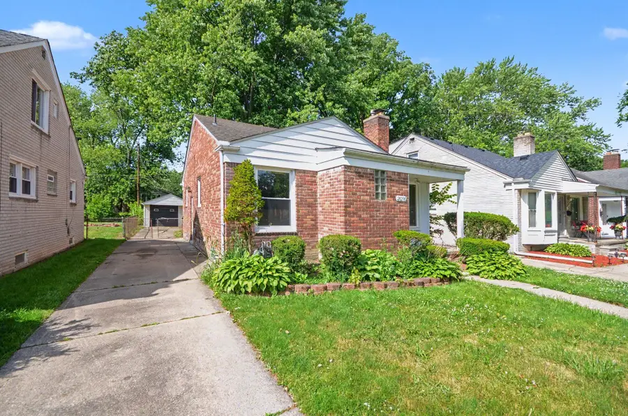 20290 Woodmont Street, Harper Woods, MI 48225 - #3