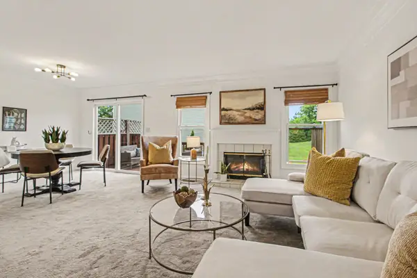 637 Liberty Pointe Drive, Ann Arbor, MI 48103