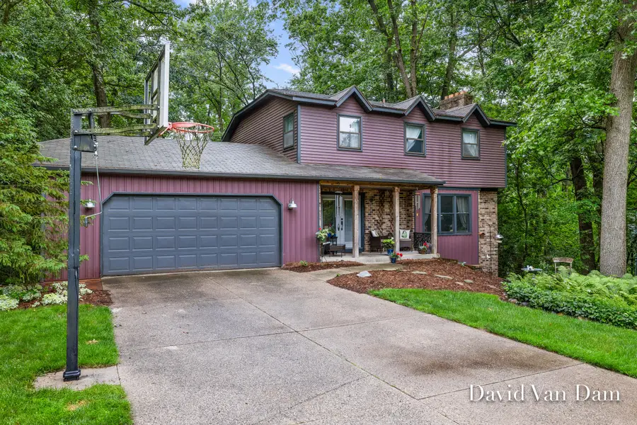 7920 Fitzsimmons Court Se, Alto, MI 49302 - #2