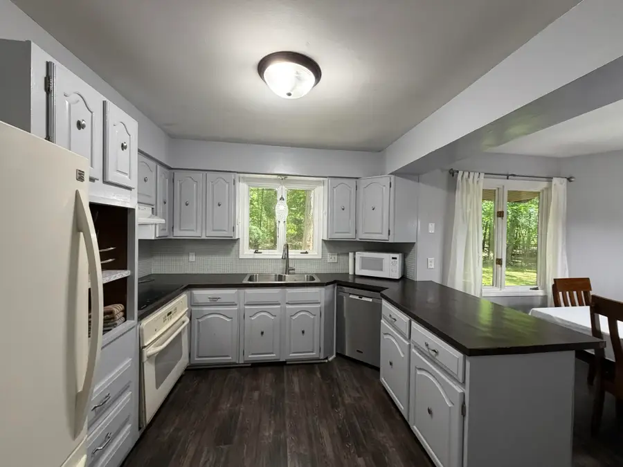 9051 Algoma Avenue Ne, Rockford, MI 49341 - #3