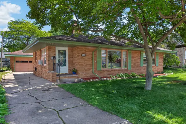 1903 Langley Avenue, St. Joseph, MI 49085