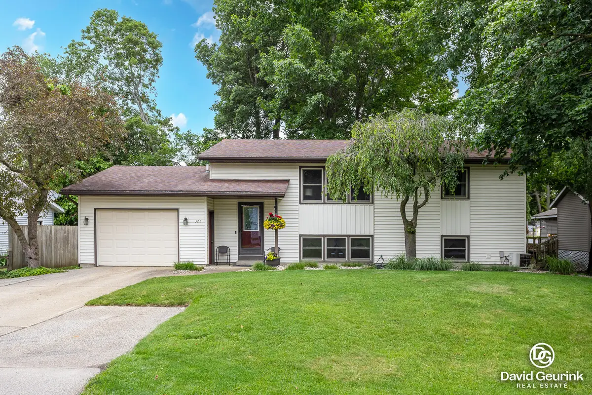 325 N Lindy Street, Zeeland, MI 49464 - #1