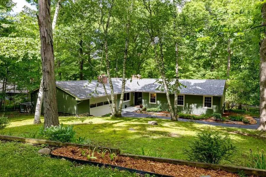 4085 E Loch Alpine Drive E, Ann Arbor, MI 48103 - #3