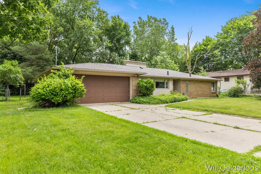 1938 Woodlawn Avenue Se, Grand Rapids, MI 49506 - #2