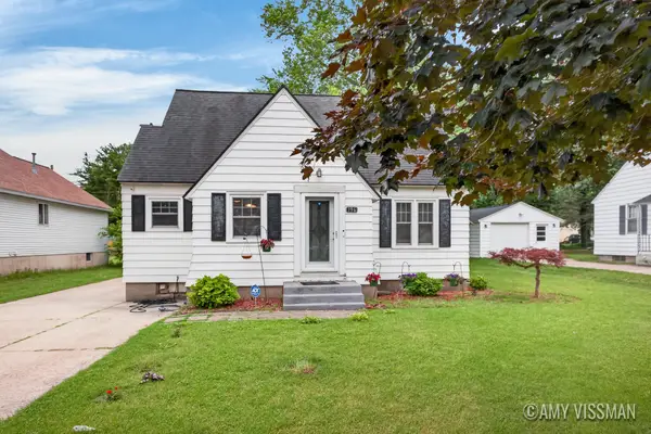 196 E 34th Street, Holland, MI 49423