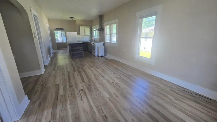 1349 W Michigan Avenue W, Battle Creek, MI 49037 - #2