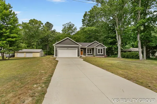 13407 152nd Avenue, Grand Haven, MI 49417