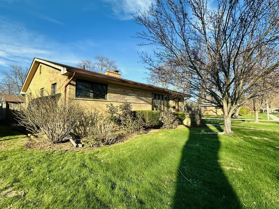 23213 Greencrest Street, Saint Clair Shores, MI 48080 - #3
