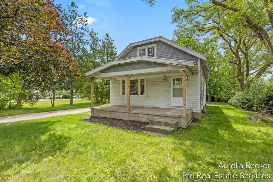 210 44th Street Se, Grand Rapids, MI 49548 - #3
