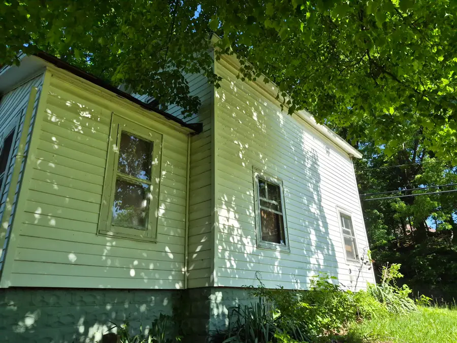 84 E Burnham Street E, Battle Creek, MI 49015 - #2
