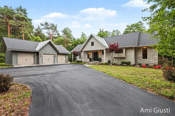 7639 Blakely Drive Ne, Rockford, MI 49341