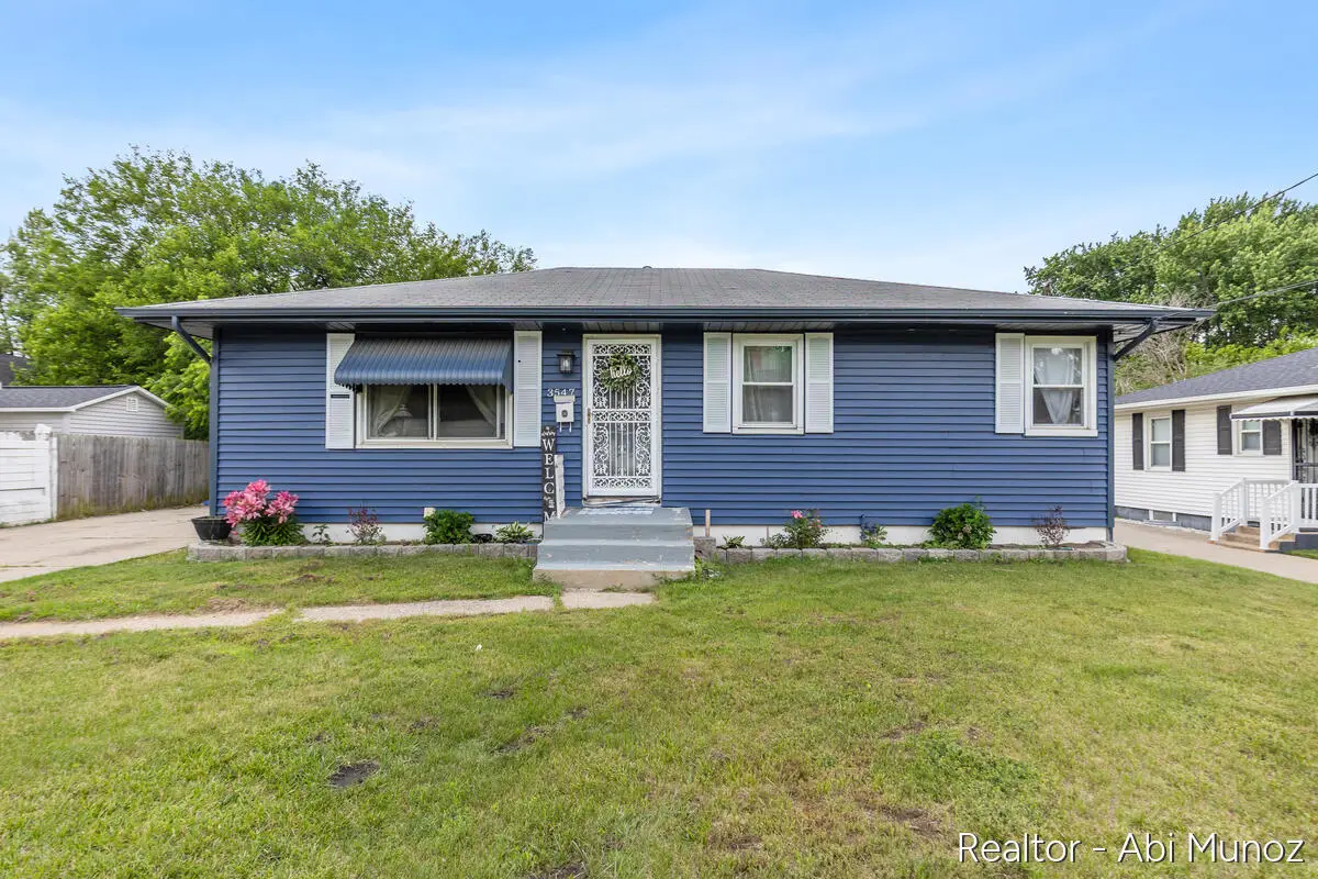3547 Collingwood Avenue Sw, Wyoming, MI 49519 - #1