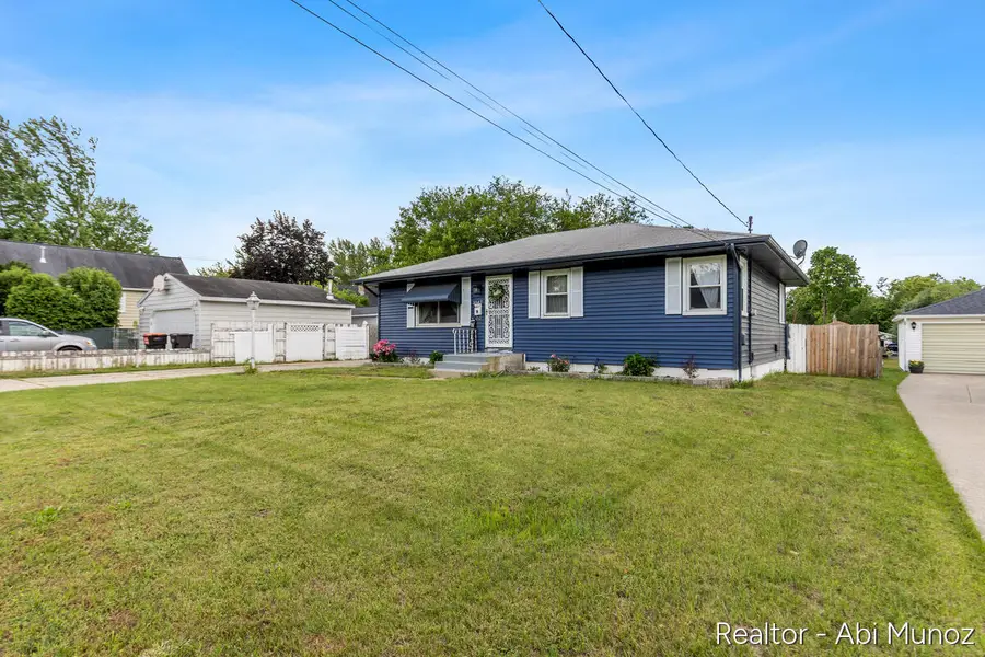 3547 Collingwood Avenue Sw, Wyoming, MI 49519 - #2