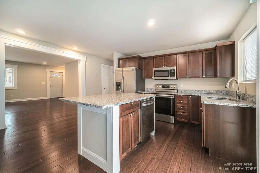 1 Maple Village Court, Ann Arbor, MI 48103 - #2