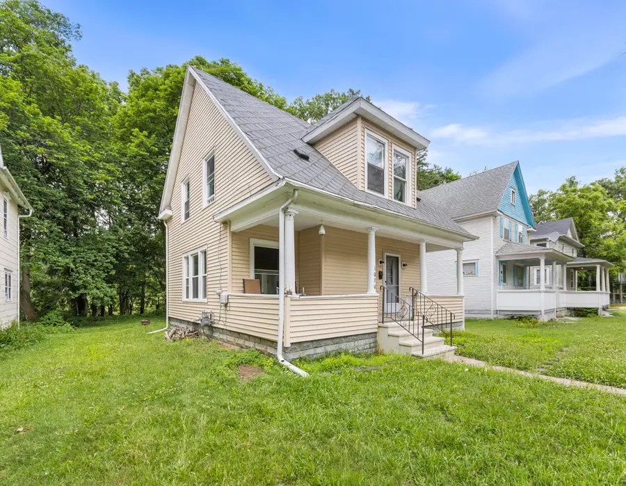 1030 S Jackson Street, Jackson, MI 49203 - #2