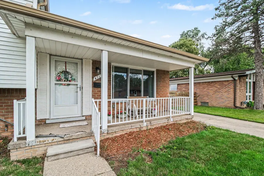 4717 Buckingham Drive, Warren, MI 48092 - #2