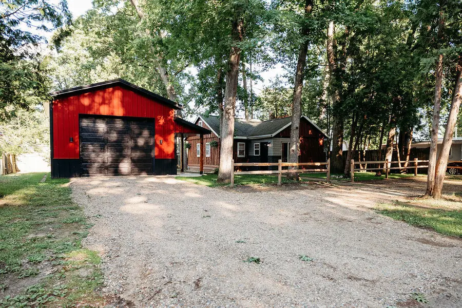 52493 35 1/2 Street, Paw Paw, MI 49079 - #2