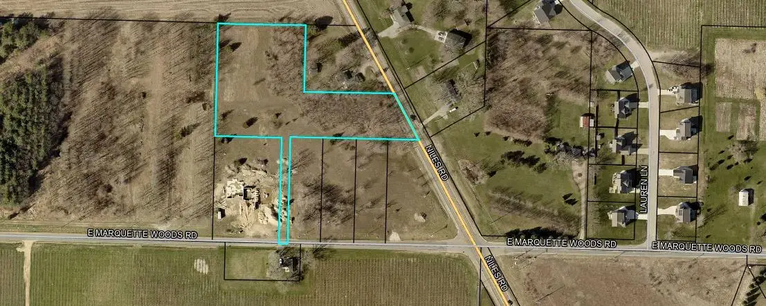 1221 E Marquette Woods Road, Saint Joseph, MI 49085 - #1
