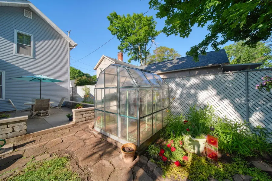 205 W Shawnee Street, Tecumseh, MI 49286 - #2