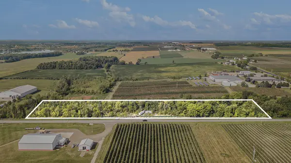 8251 Fruit Ridge Avenue Nw, Sparta, MI 49345