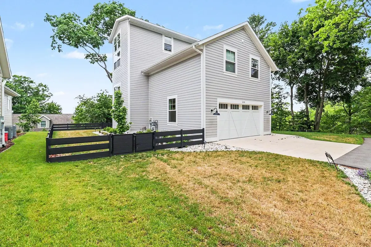 258 W Lowell Street, Pentwater, MI 49449 - #1