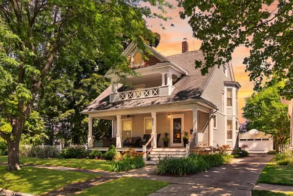 831 Wisconsin Avenue, St. Joseph, MI 49085