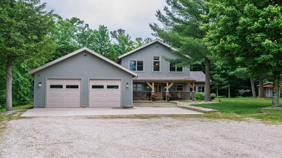 6068 S 142nd Avenue, Rothbury, MI 49452 - #1