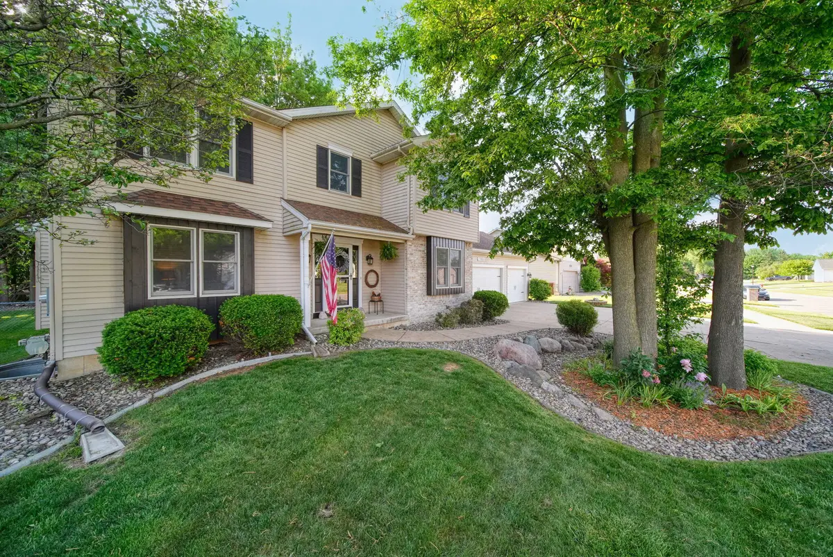 11860 Millstone Drive, Grand Ledge, MI 48837 - #1