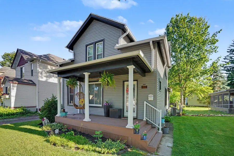 514 W Green Street, Marshall, MI 49068 - #2
