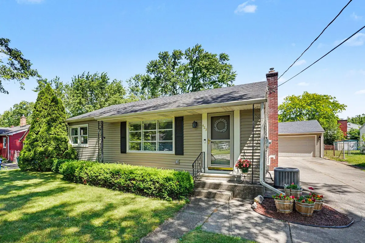 423 E Glenguile Street, Kalamazoo, MI 49004 - #1