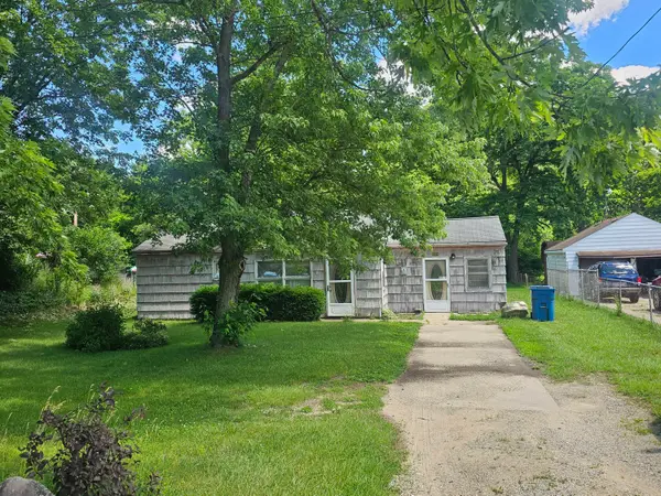 2439 S 13th Street, Niles, MI 49120
