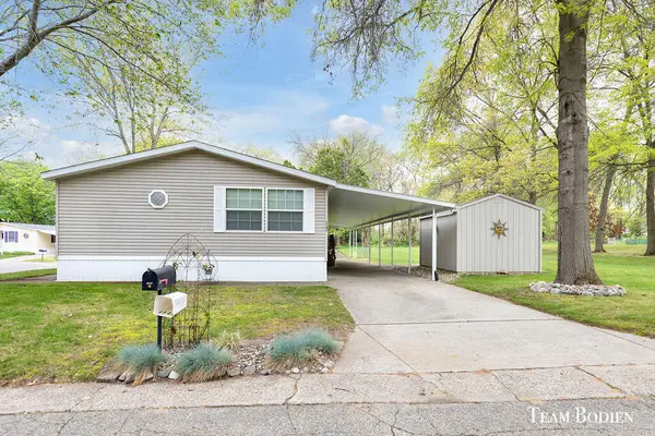 5547 Seagull Drive Ne, Belmont, MI 49306