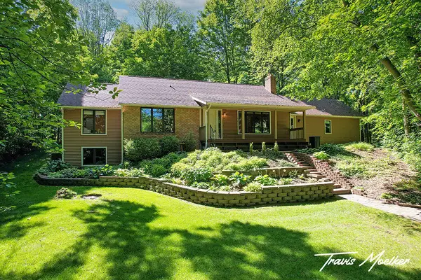 421 Sorrento Drive Se, Byron Center, MI 49315