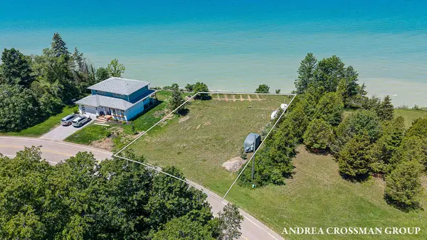 920 Adams Road, South Haven, MI 49090