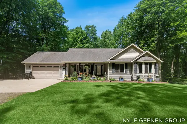 208 Chicago Avenue, Holland, MI 49424
