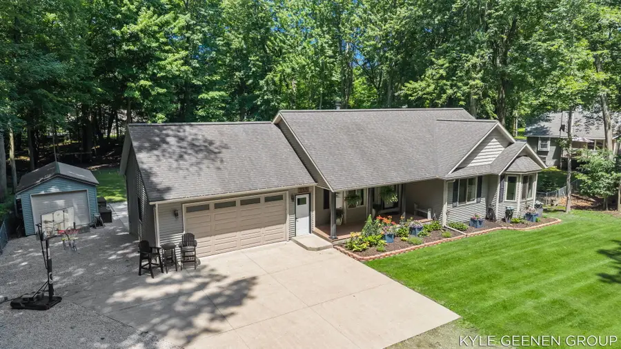 208 Chicago Avenue, Holland, MI 49424 - #2