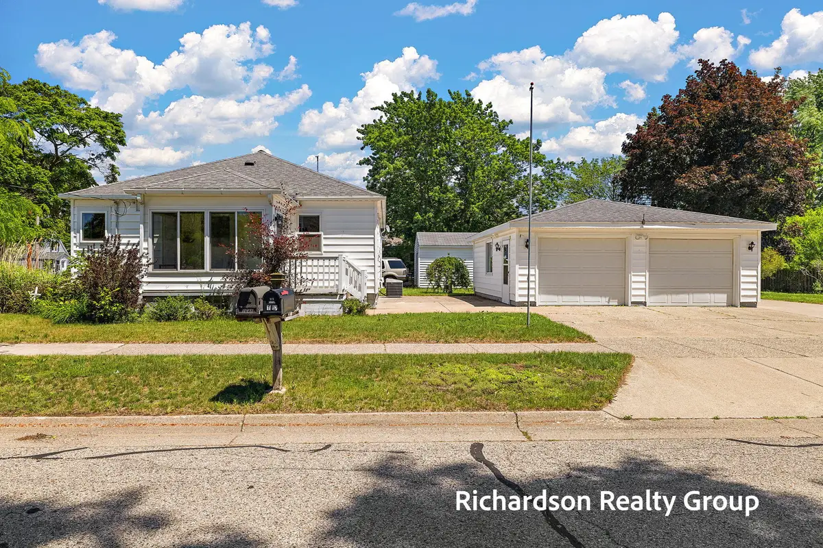 1702 Waverly Avenue, Grand Haven, MI 49417 - #1