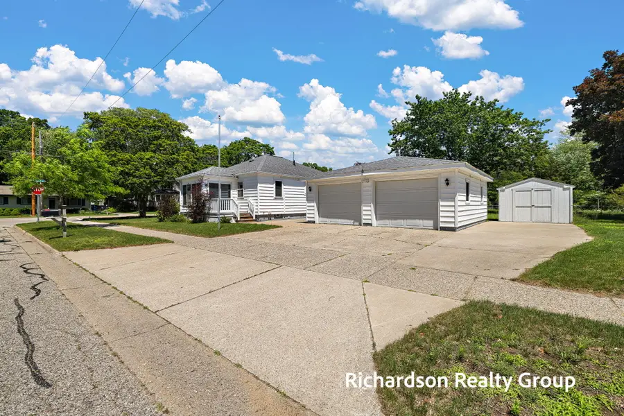 1702 Waverly Avenue, Grand Haven, MI 49417 - #3