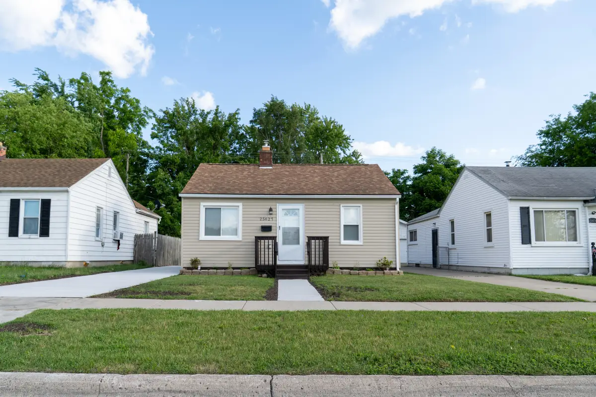 25627 Penn Street, Dearborn Heights, MI 48125 - #1