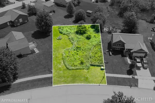 228 Chary Ridge Drive Nw, Kent City, MI 49330