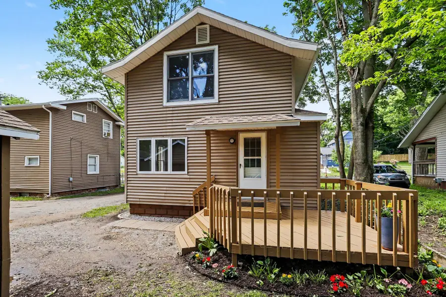 320 Trimble Avenue, Kalamazoo, MI 49048 - #2