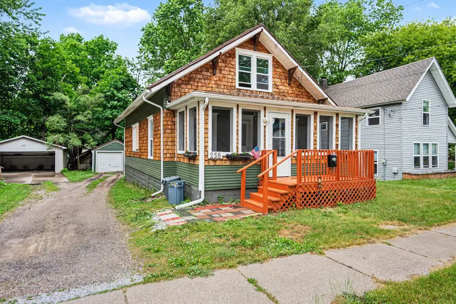 258 Battle Creek Avenue, Battle Creek, MI 49015 - #2