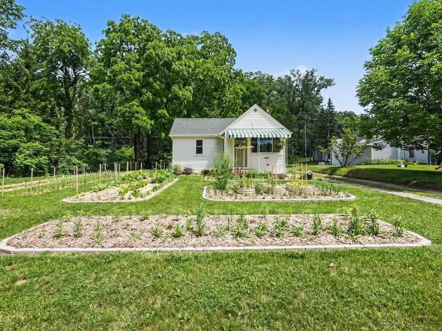 685 S Wagner Road, Ann Arbor, MI 48103 - #3